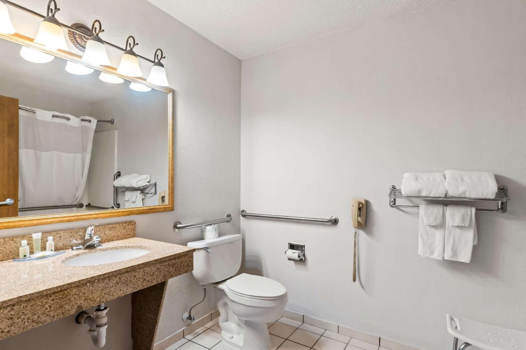 Quality I-80 Mini-hôtel 2*